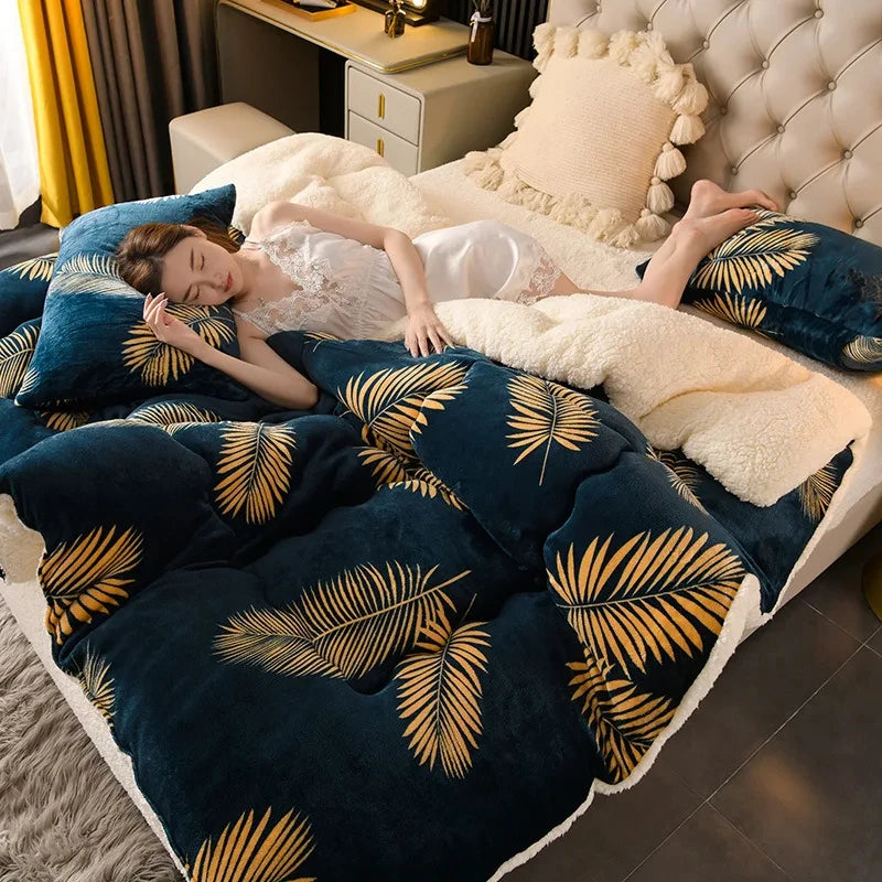 Soft-Touch Weighted Blanket in navy